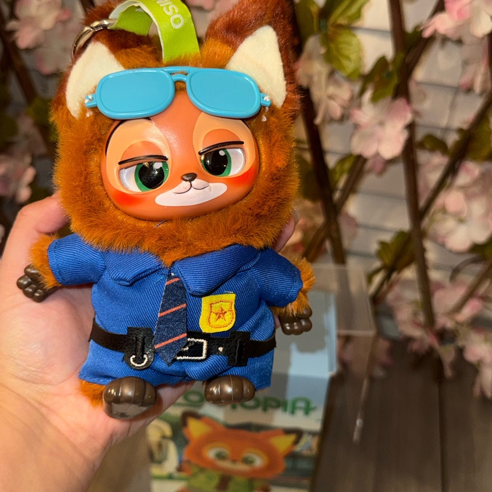 Zootopia Officer Nick Wilde Plush Keychain - Brown & Blue